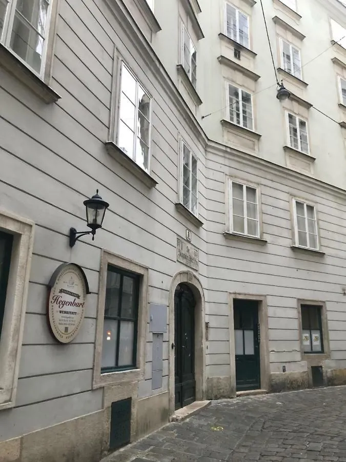 The Barts City Center - Self Check-In Vienna Apartment